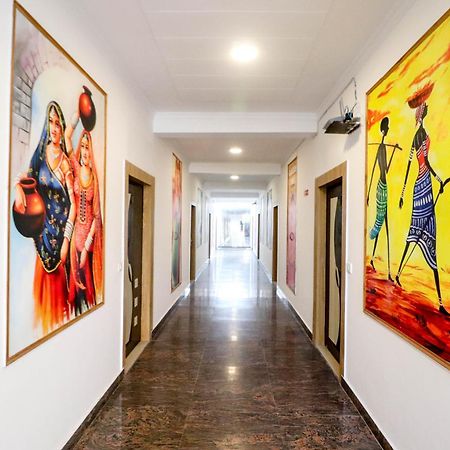Hotel Stay Villa Delhi Airport Нью-Дели Экстерьер фото
