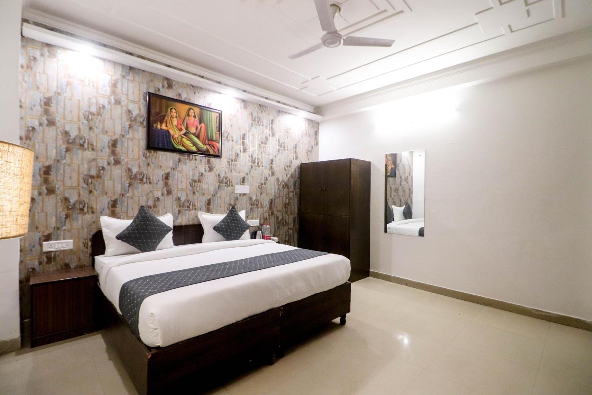 Hotel Stay Villa Delhi Airport Нью-Дели Экстерьер фото
