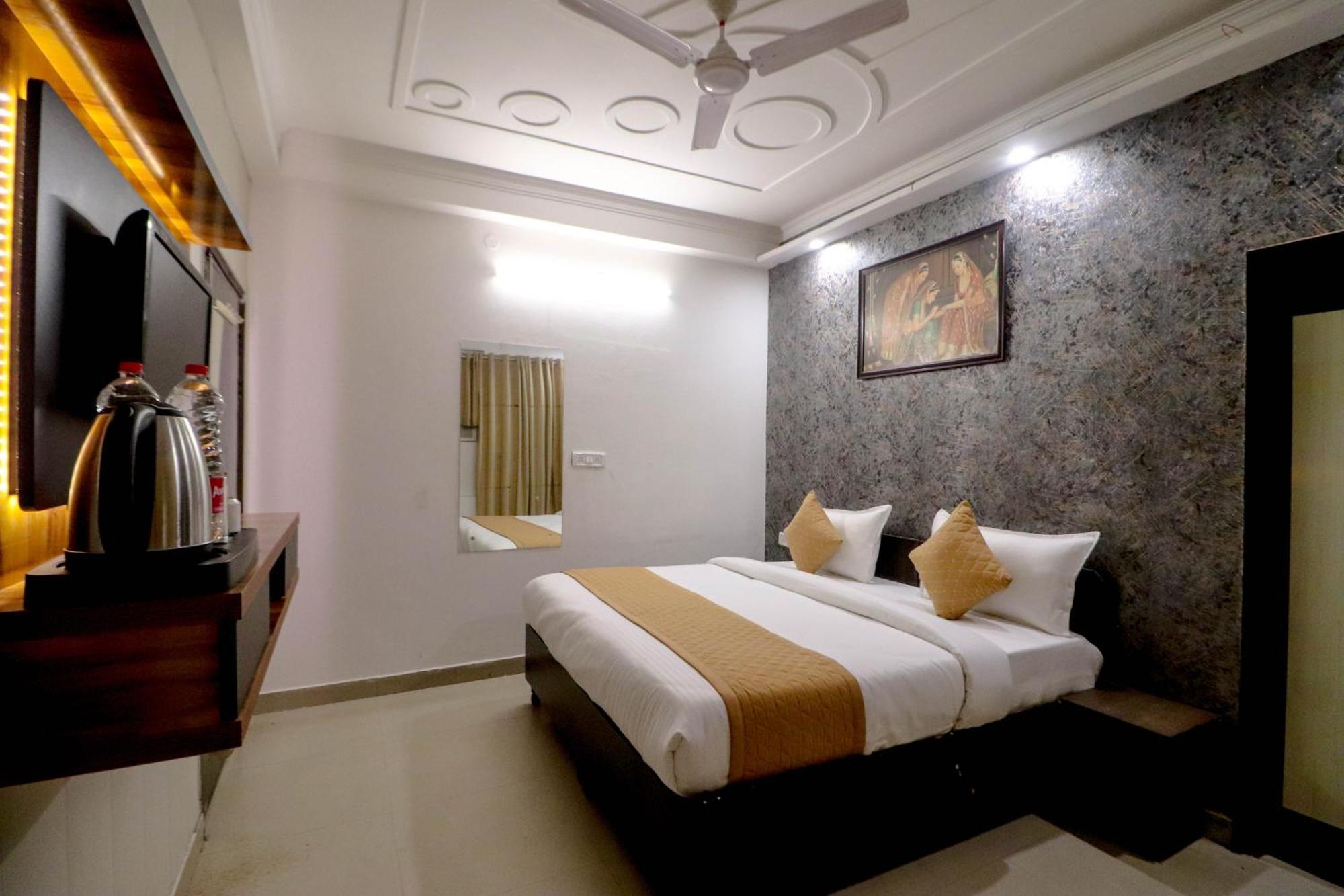 Hotel Stay Villa Delhi Airport Нью-Дели Экстерьер фото