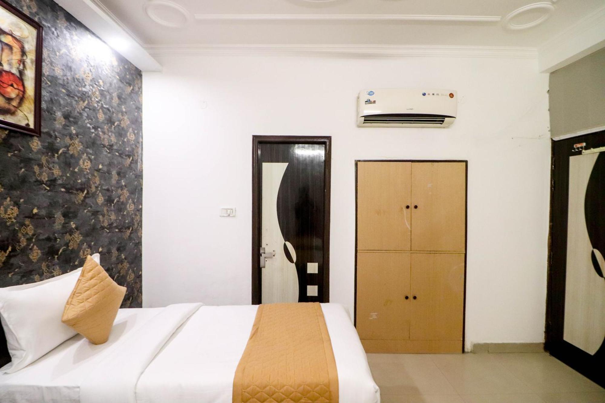 Hotel Stay Villa Delhi Airport Нью-Дели Экстерьер фото