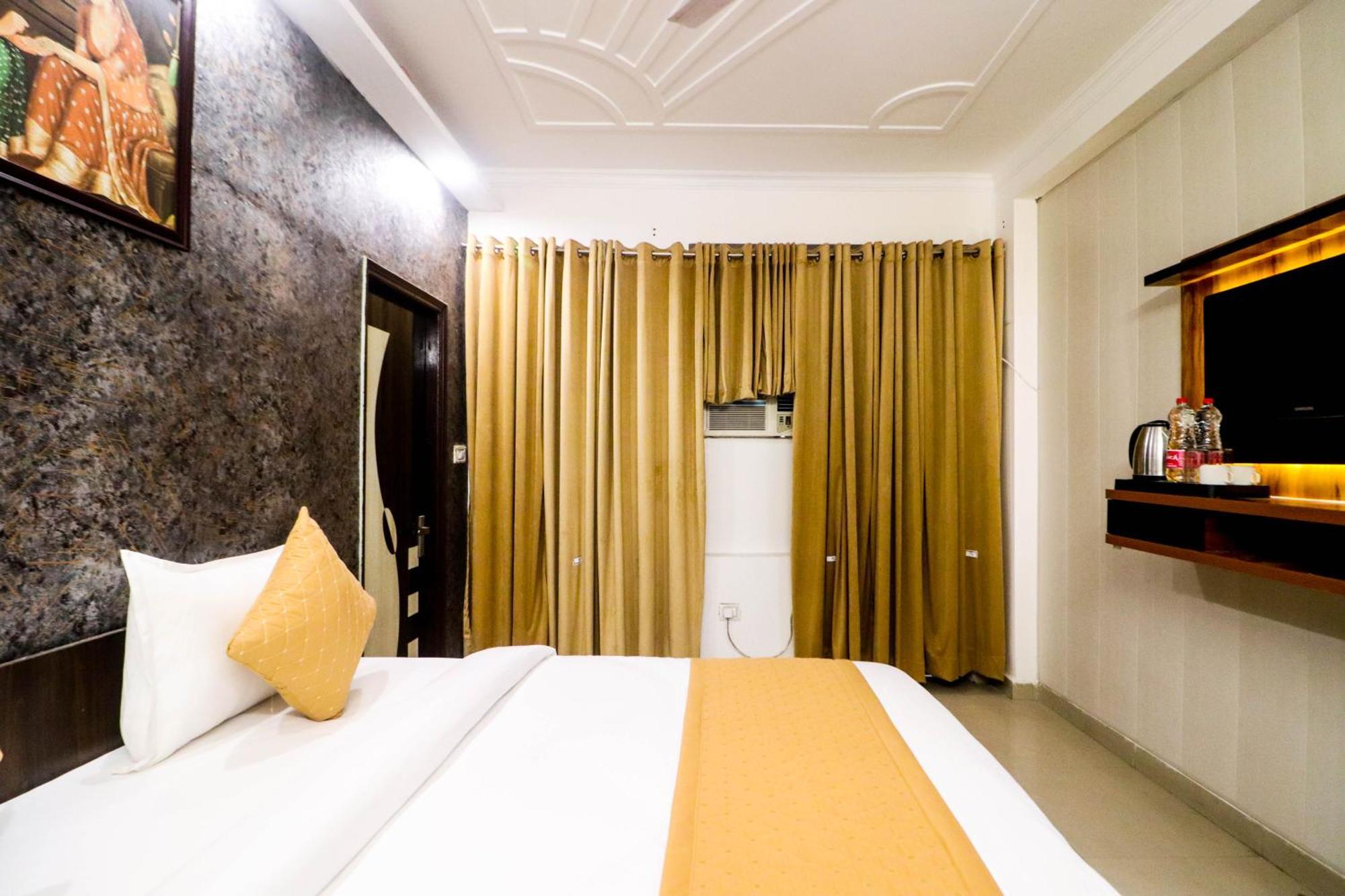 Hotel Stay Villa Delhi Airport Нью-Дели Экстерьер фото